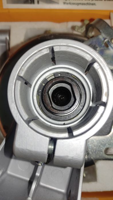 Esmeriladora AEG SB 717 portátil