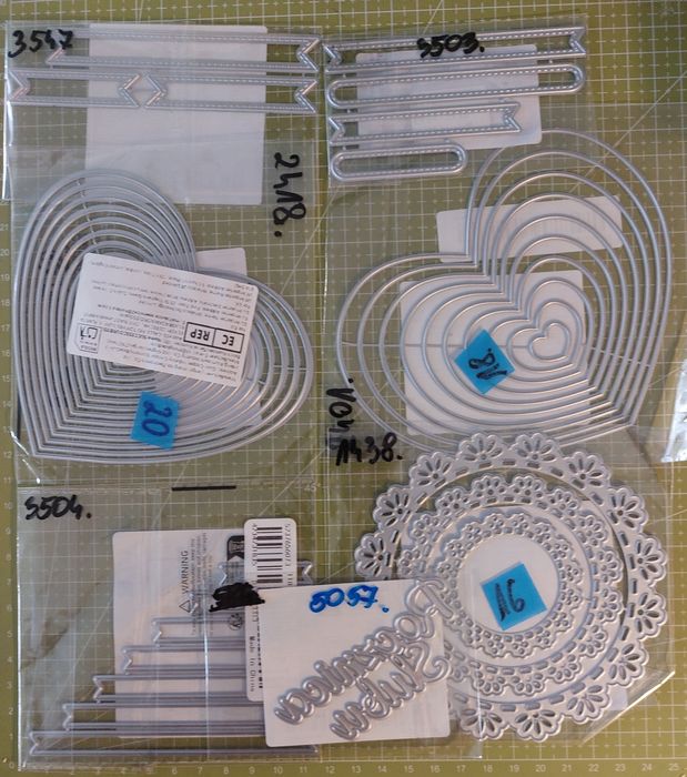 Zestaw wykrojników dla Pani Rudzik scrapbooking