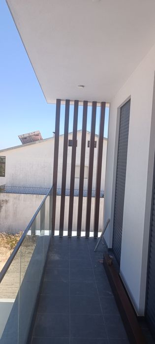 Especialista em Divisórias de Madeira e Mesas Personalizadas