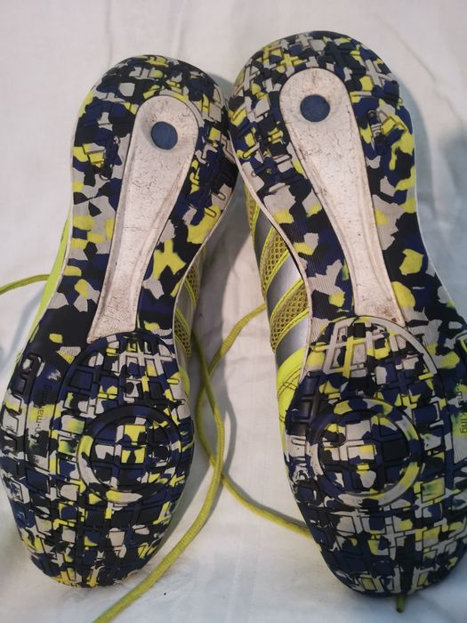 Buty sportowe, typ adidas