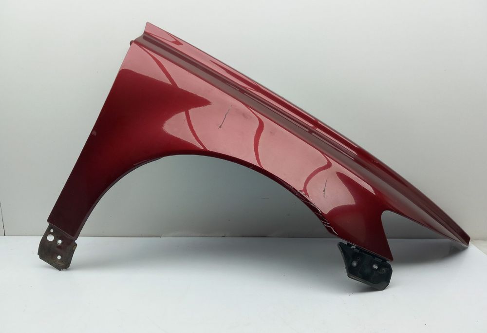 Guarda-lamas direito VOLVO V50 (MW)