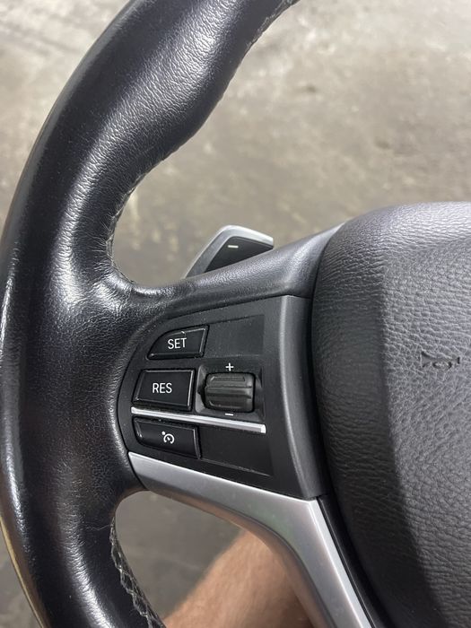 Продам руль BMW X5 X6 f15 f16