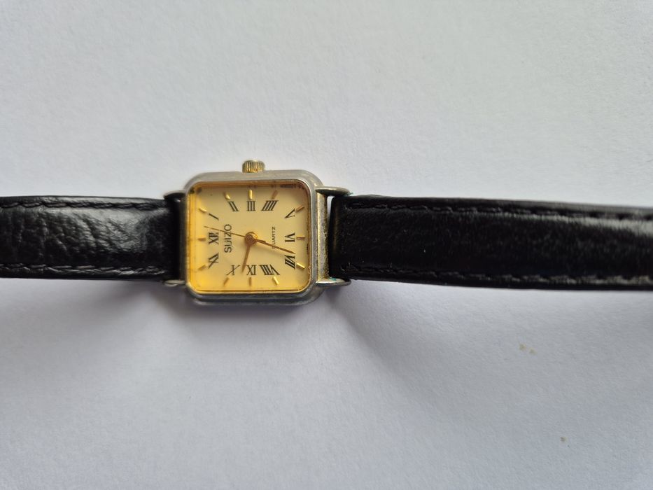 Zegarek SUIZO na skórzanym pasku