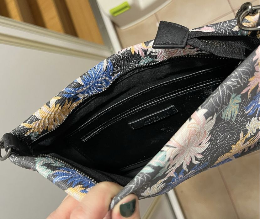 Carteira / pochete florida em material impermeavel