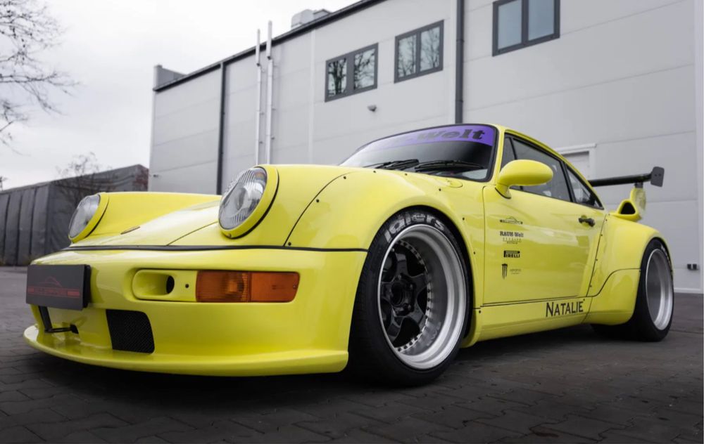 Porsche 911  RWB