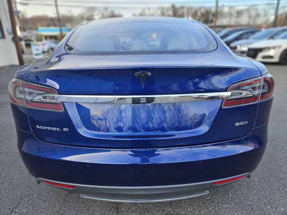 Tesla Model S 90D      2015