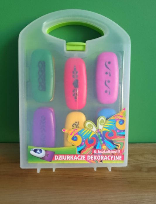 Dziurkacze dekoracyjne i drewniane stempelki