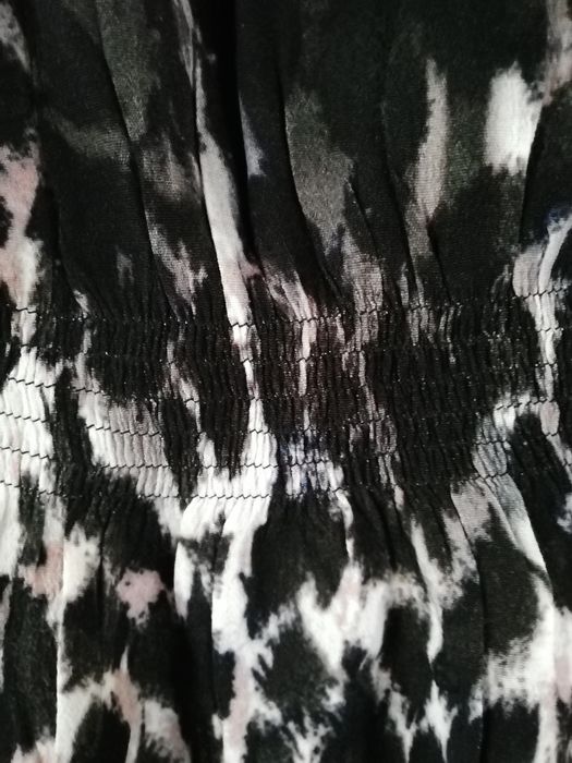 Vestido tigresa, tam. M. Portes incluídos.