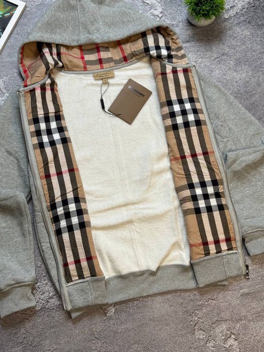 Szara bluza z kapturem Burberry, na zamek