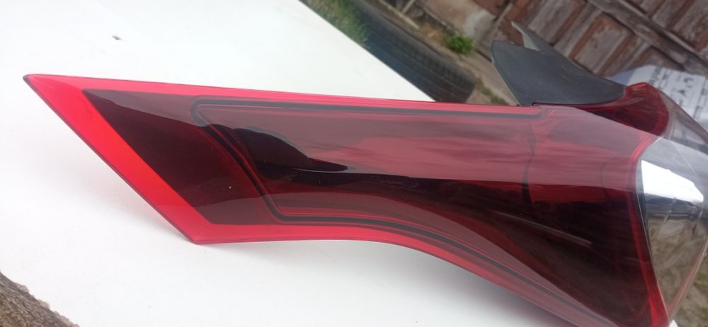 Opel Crossland x 2017-lampa lewa tylna tył