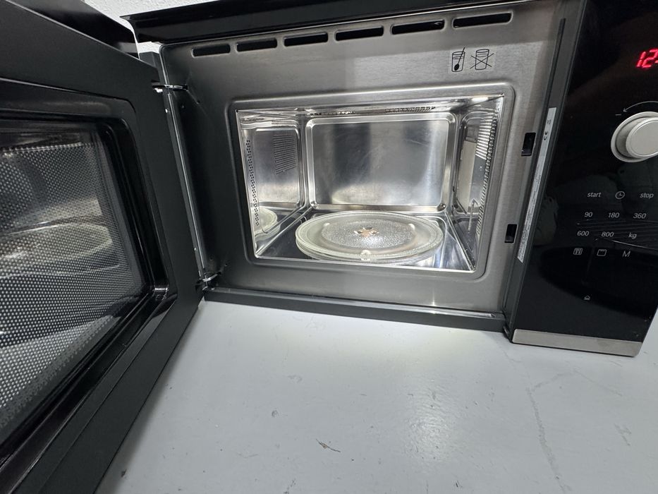 Micro ondas de encastre Bosch - Novo