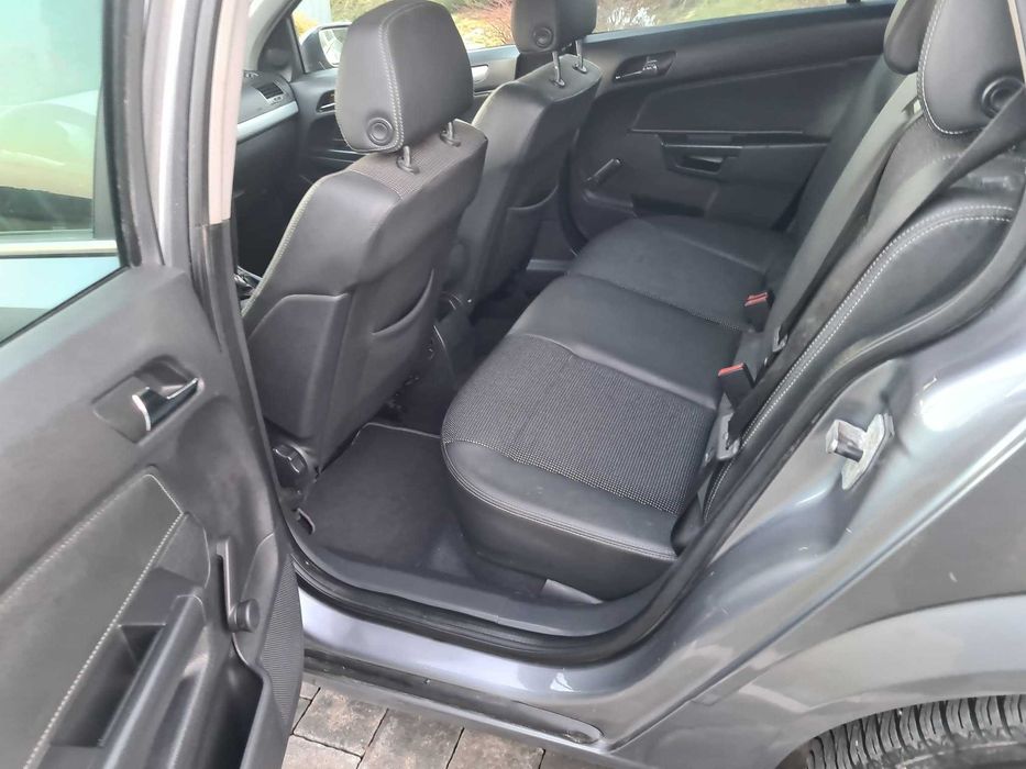 Opel Astra H 2.0 Turbo, gaz sekwencja, 6-biegowa skrzynia