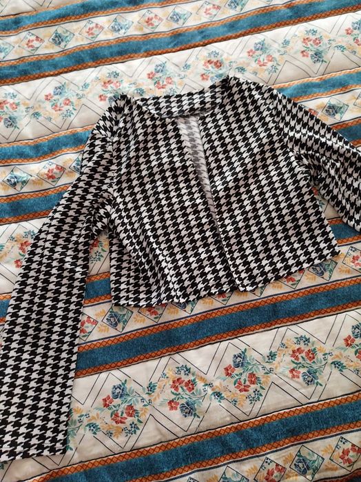 Bolero Shein X/34. Novo. Tenho saia a condizer