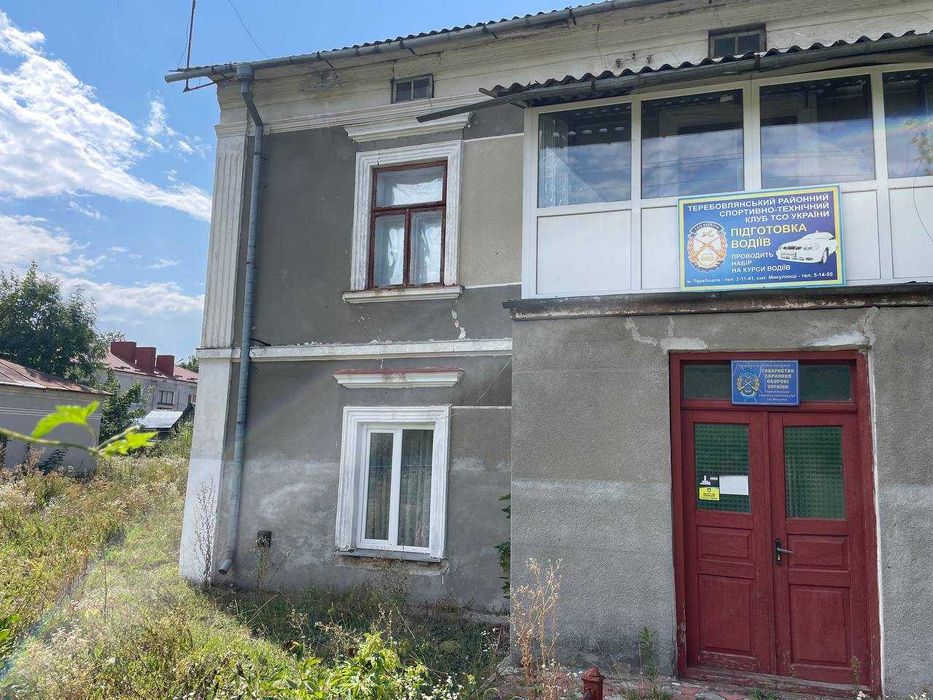 Продаж комплексу дудівель площею 707м2 смт Микулинці
