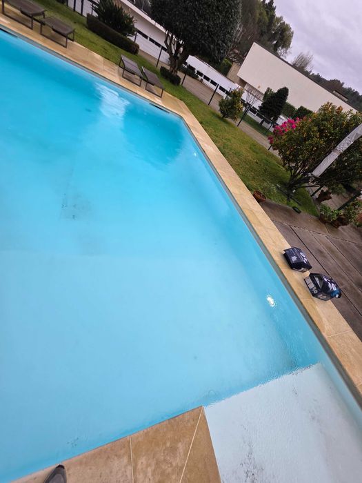 Faço jardins e manutenção de piscinas