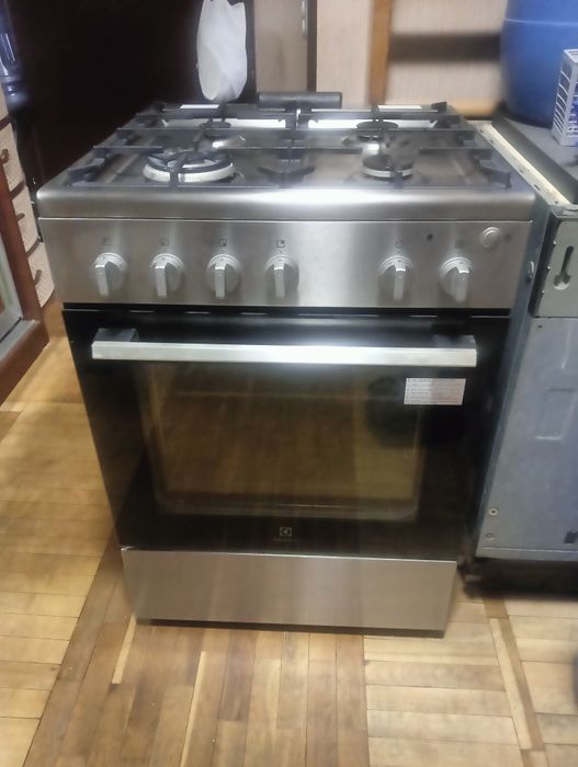 Газова плита Electrolux
