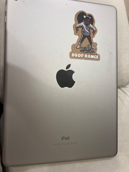 Продам планшет IPad6