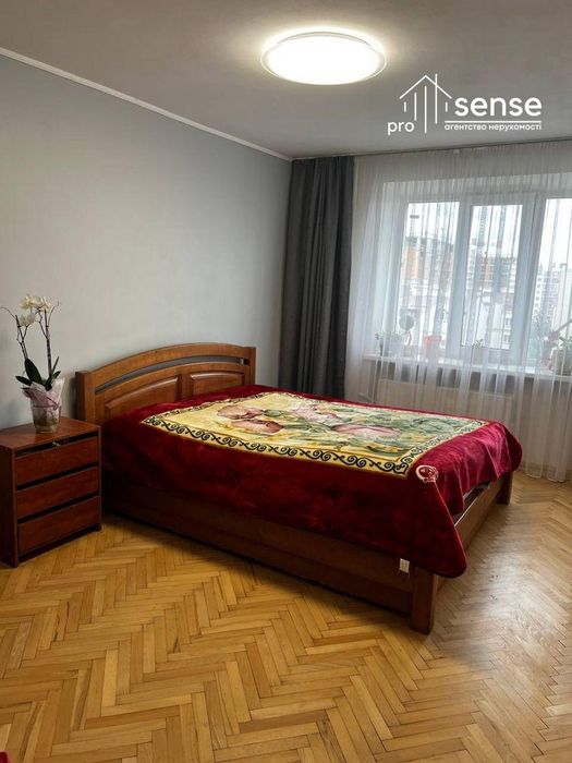 Продається 2-кімнатна квартира на вул. Хоткевича. Постанова