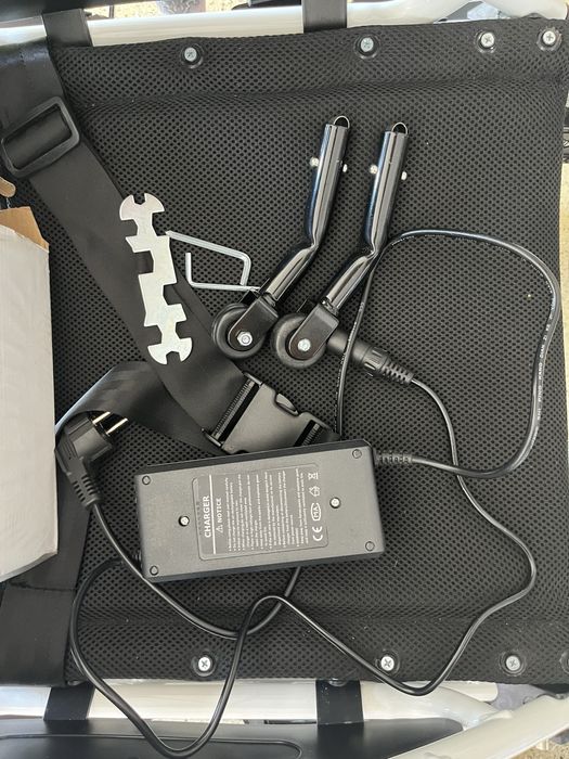 Wózek inwalidzki elektryczny AT52304