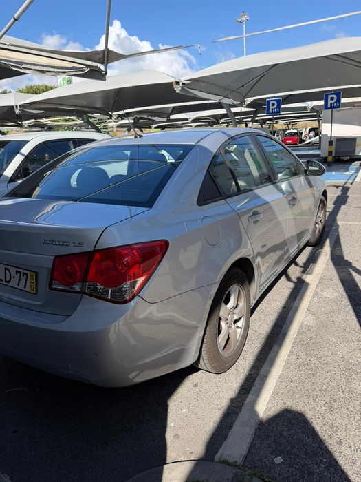 Cruze 2010/2011 215.00 km