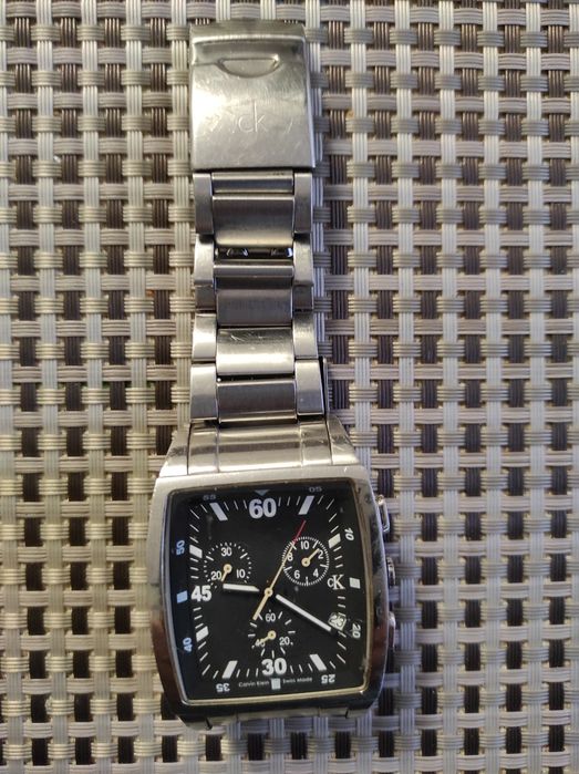 Продам швейцарський годинник