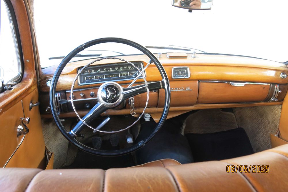 MERCEDES 220 S PONTON CLÁSSICO