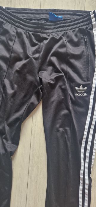 Adidas  M.         .