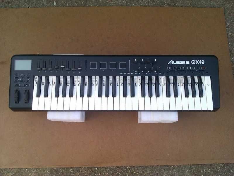 49-Key MIDI Controller64738892272897120