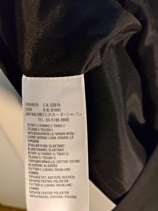 Lindo Vestido Preto marca Escada