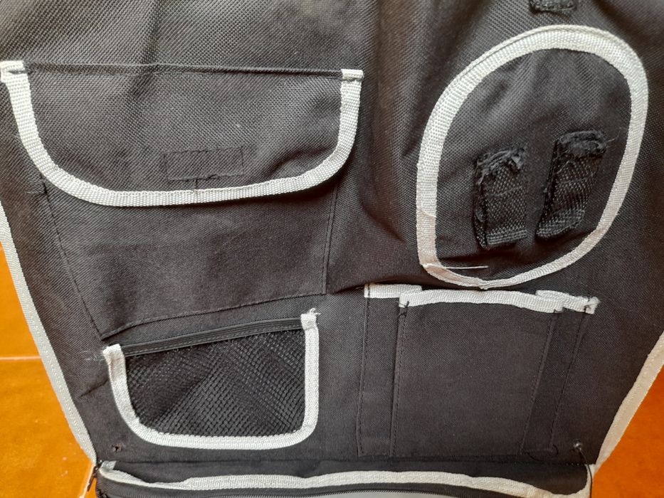 Arrumação para automóveis