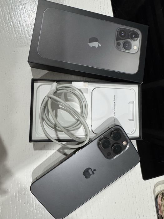 iPhone 13 Pro 128GB Graphite- stan idealny + dużo etui!