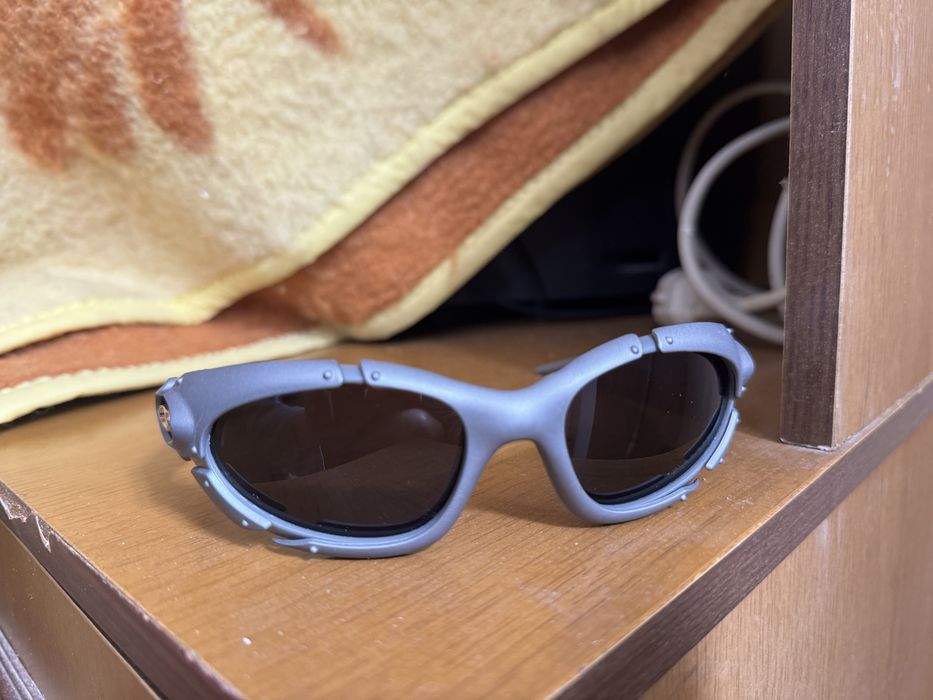 Продам очки Oakley Plate