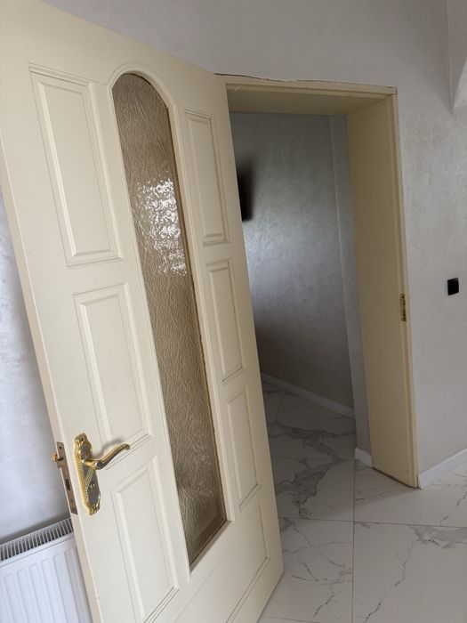 Двері  міжкімнатні б у