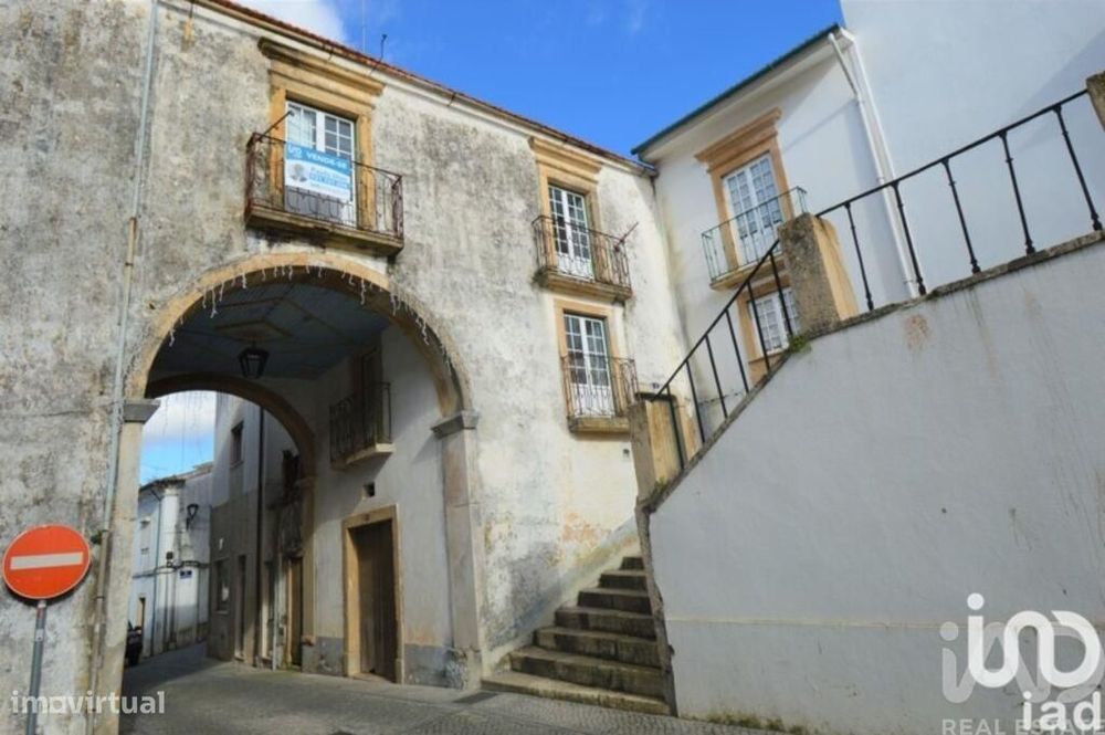 Casa T5 em São Miguel, Santa Eufémia e Rabaçal de 270,00 m2