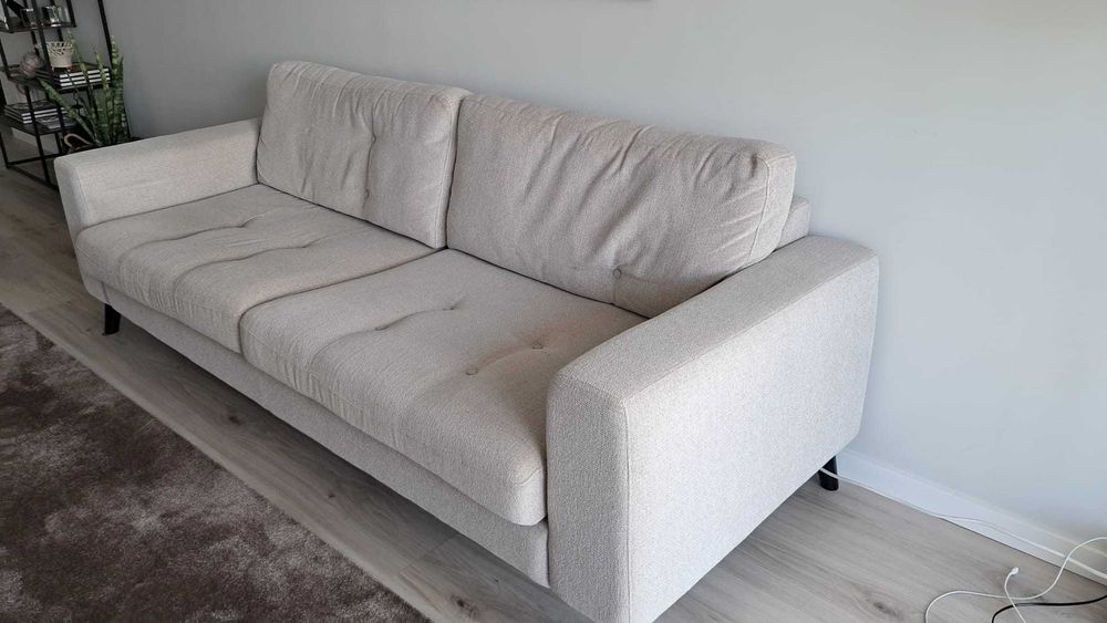 Sofá de 3 lugares beje
