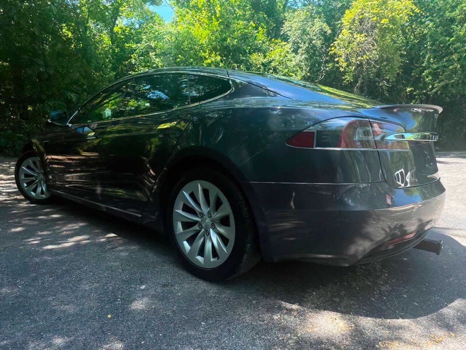Tesla Model S 100D      2019