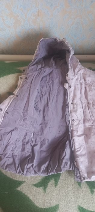 Віддам речі для дівчинки 3-4 роки. Лише те що на фото.