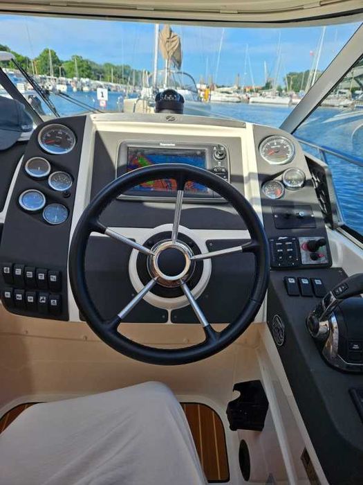 Łódź motorowa Bella Aquador 26 HT/2012 rok