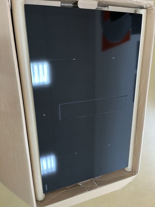 Nowa płyta indukcyjna z okapem Elica Nikolatesla FIT XL