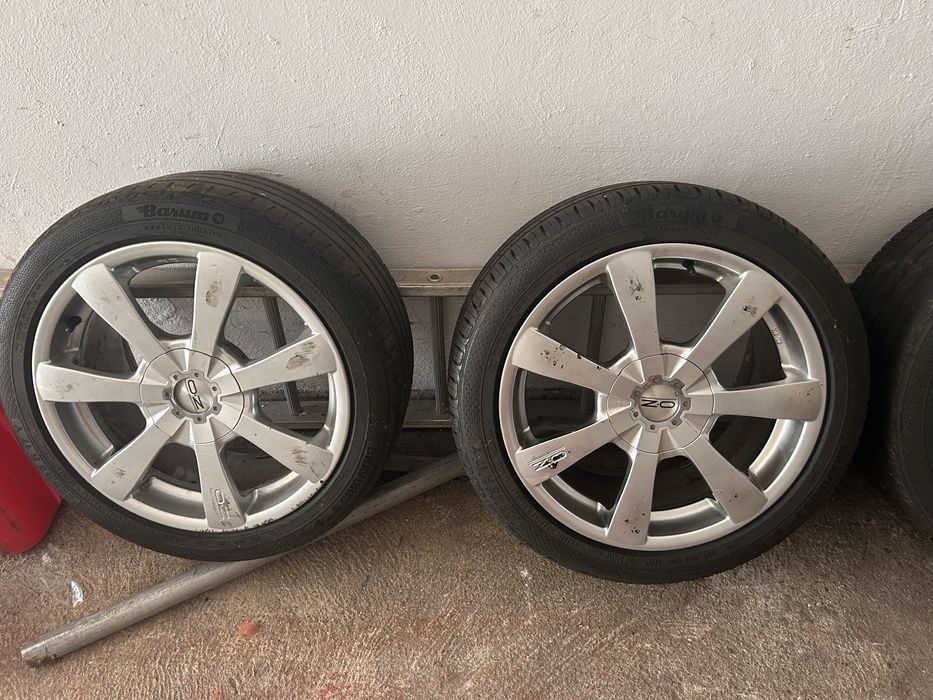Jantes OZ Racing Titan 17” + pneus 225/45 R17