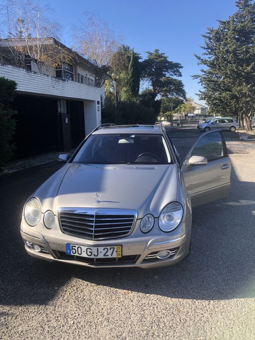 Mercedes benz E-CLASS T-Model