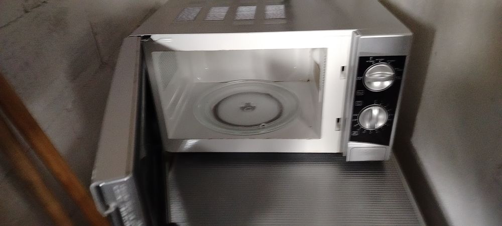 Kuchenka mikrofalowa SEVERIN