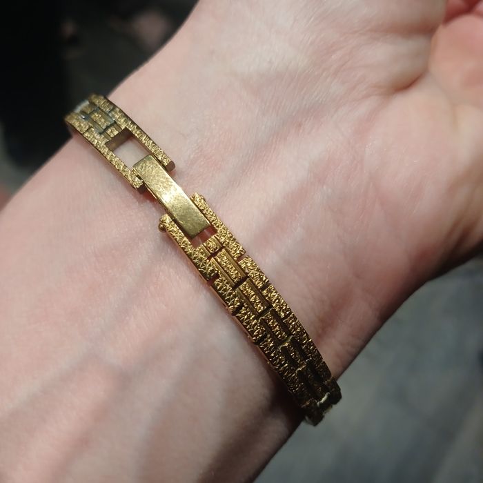 Ретро годинник радянських часів жіночий луч 17 каменів