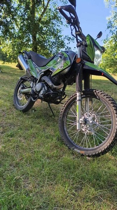 Продаю мотоцикл ендуро-кросс Geon X-Road 250cb PRO