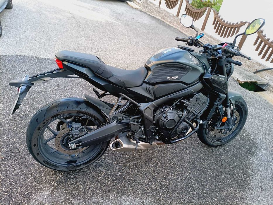 Honda CB650R Black Edition