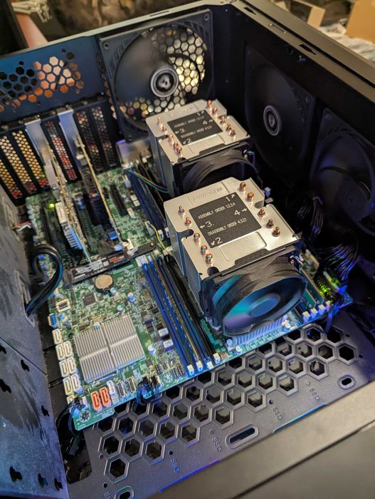 Комп/сервер для рендеру: Corona 1.3 28сек, Vray. 56 ядер 112gb 2400mhz