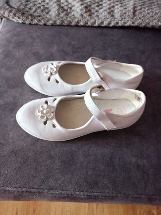 Buty dla dziewczynki do komunii.