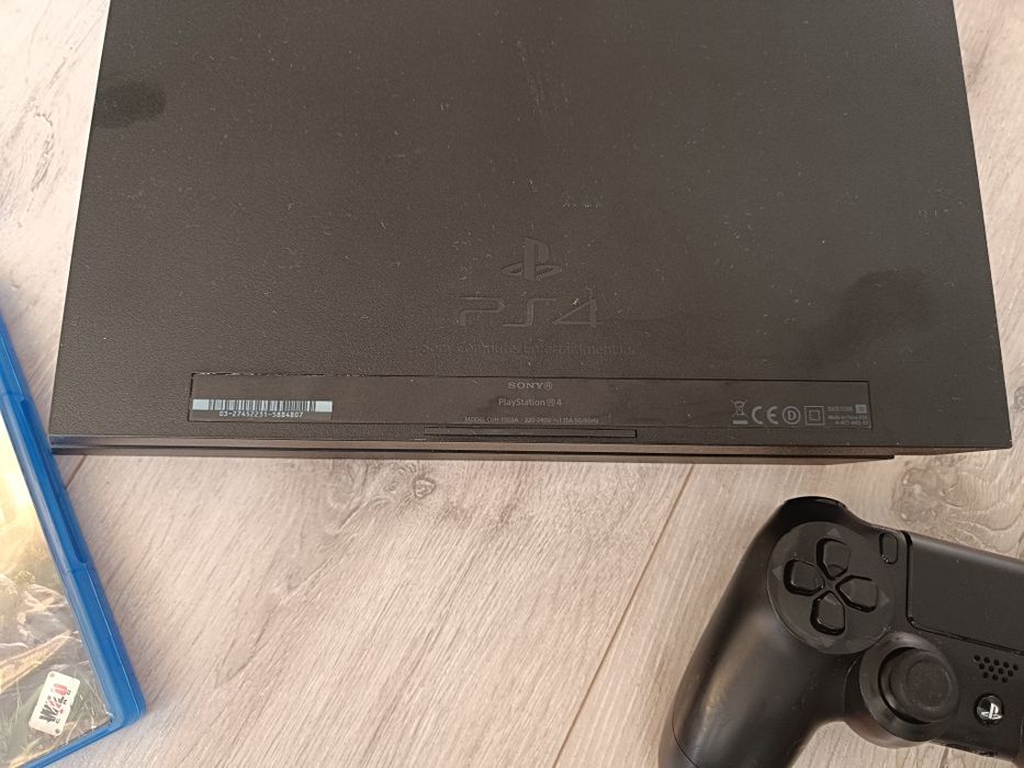 Konsola Ps4 SONY 500GB pad bezprzewodowy 2 gry