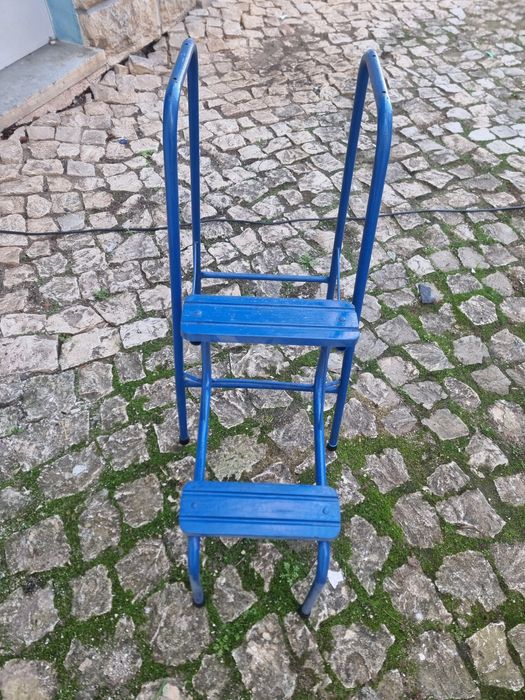 Vendo escadote 3 degraus vintage