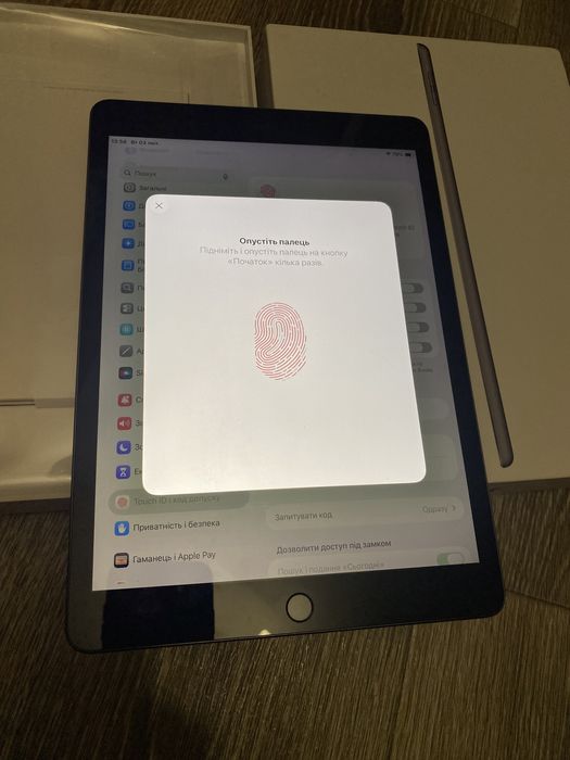 Продам iPad 8th 10ʼ2 Space Grey